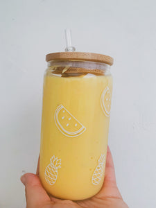 Tropical glass beer can glass with bamboo lid and straw